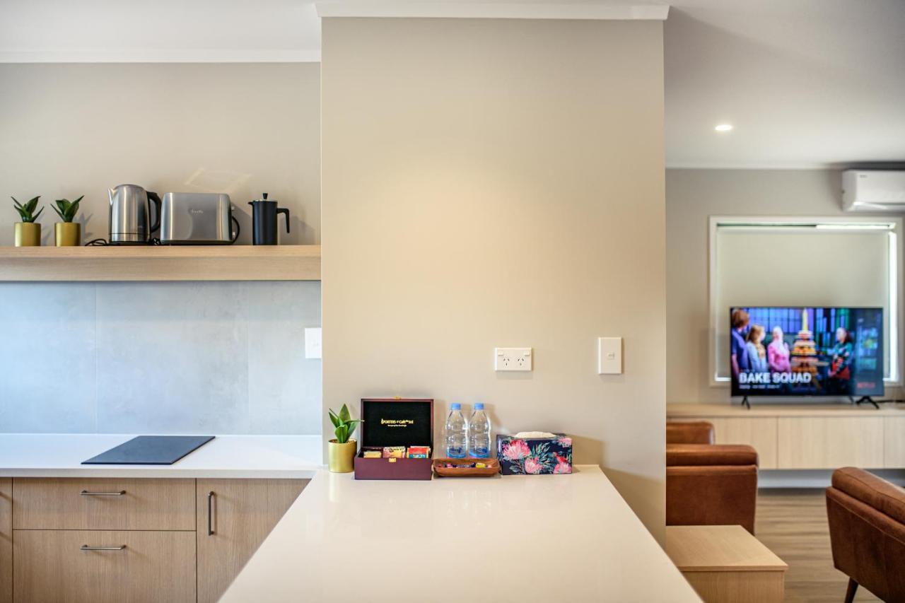 Takapuna International Motor Lodge Оукланд Екстериор снимка