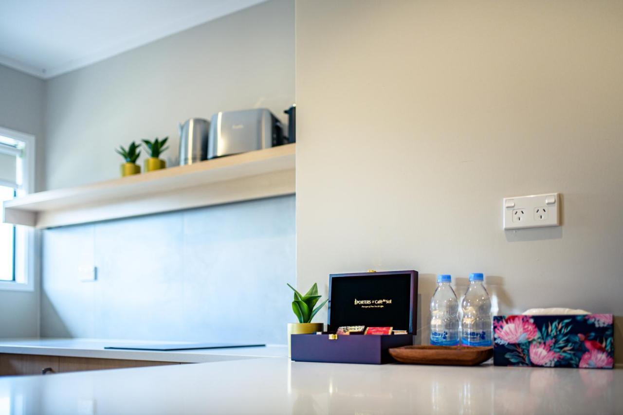Takapuna International Motor Lodge Оукланд Екстериор снимка