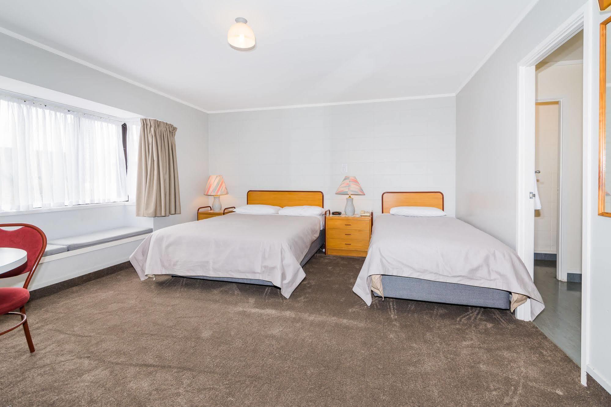 Takapuna International Motor Lodge Оукланд Екстериор снимка