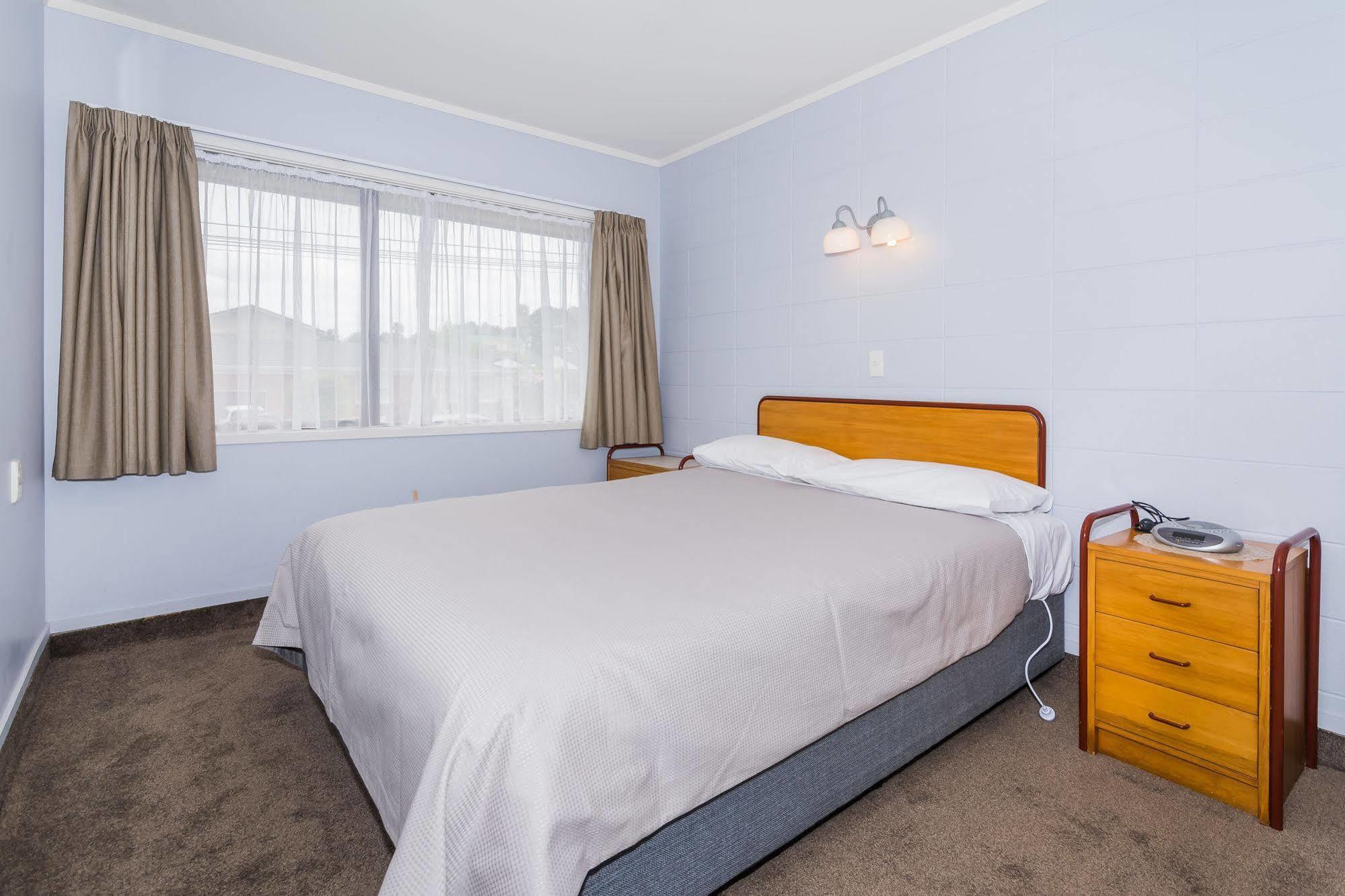 Takapuna International Motor Lodge Оукланд Екстериор снимка